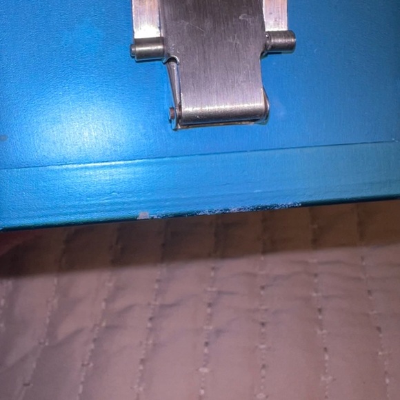 SIGG Light Weight Aluminum Food Container / Lunch Box - Picture 15 of 16